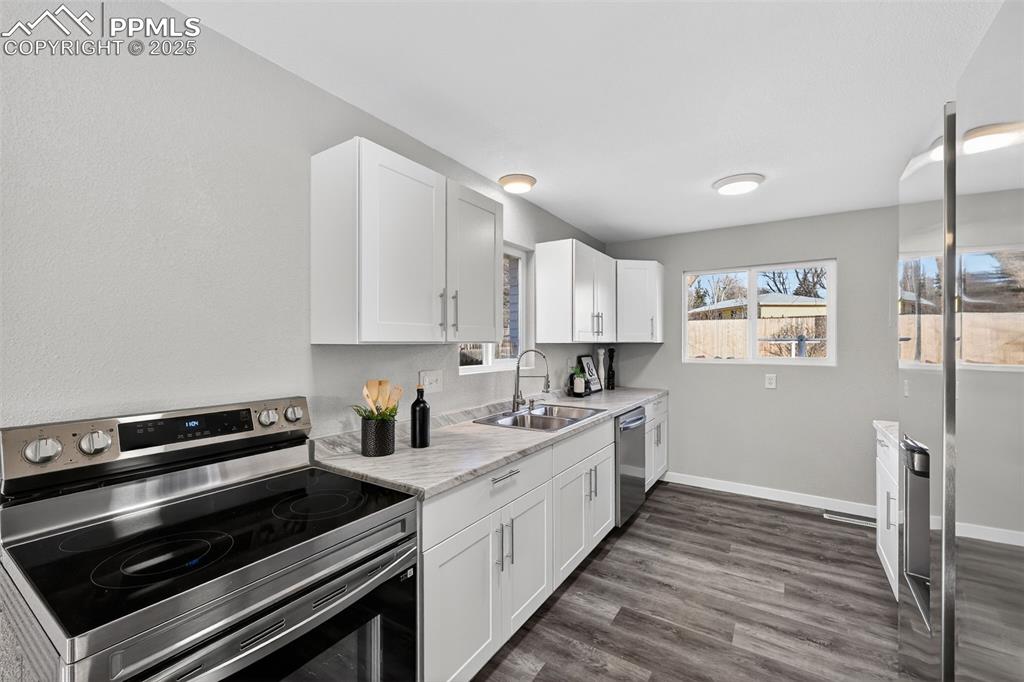 Image 12 of 42: Kitchen