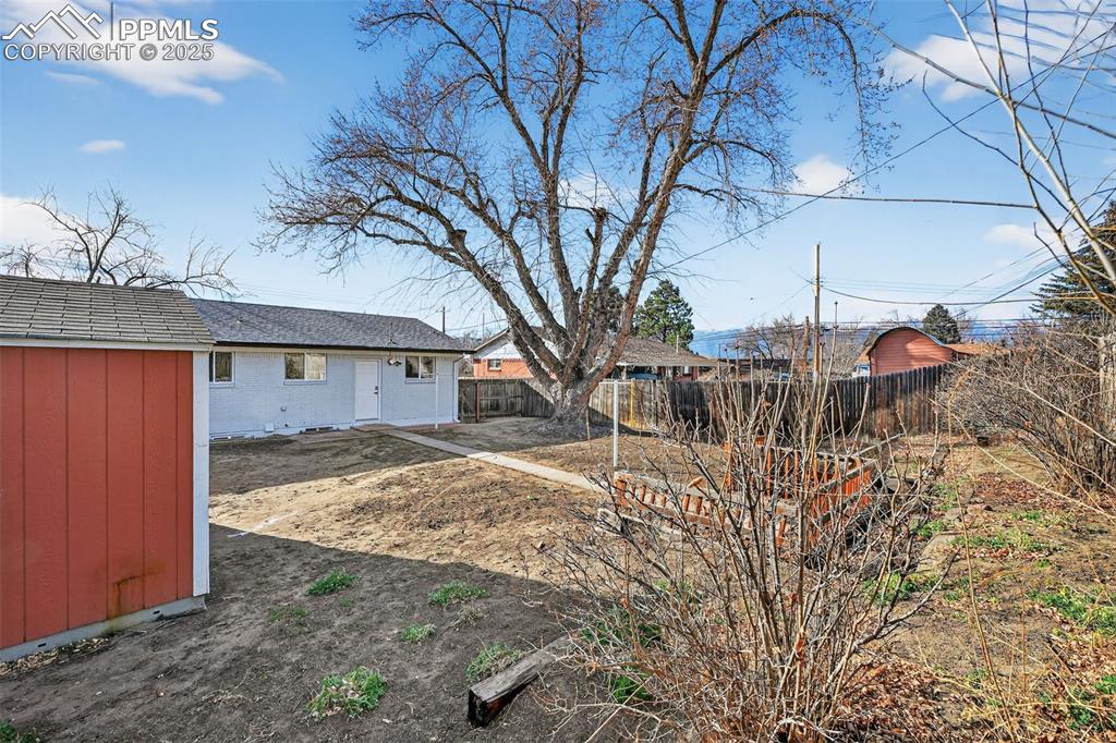 Image 36 of 42: Back of Structure