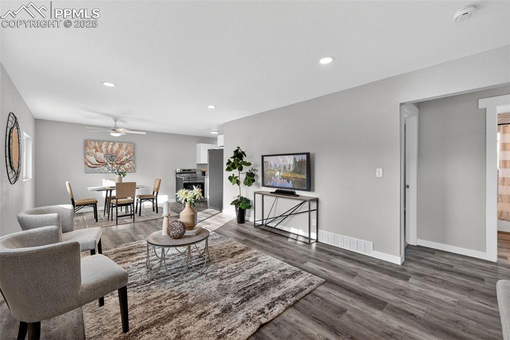 Image 6 of 42: Living Room