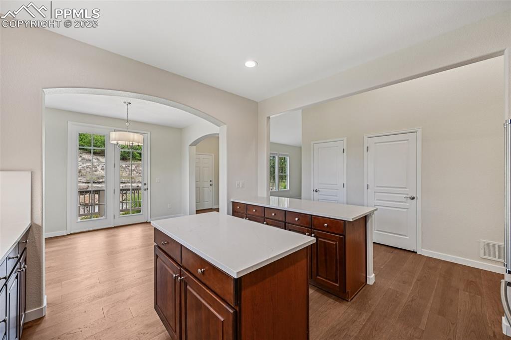 Image 24 of 50: Kitchen