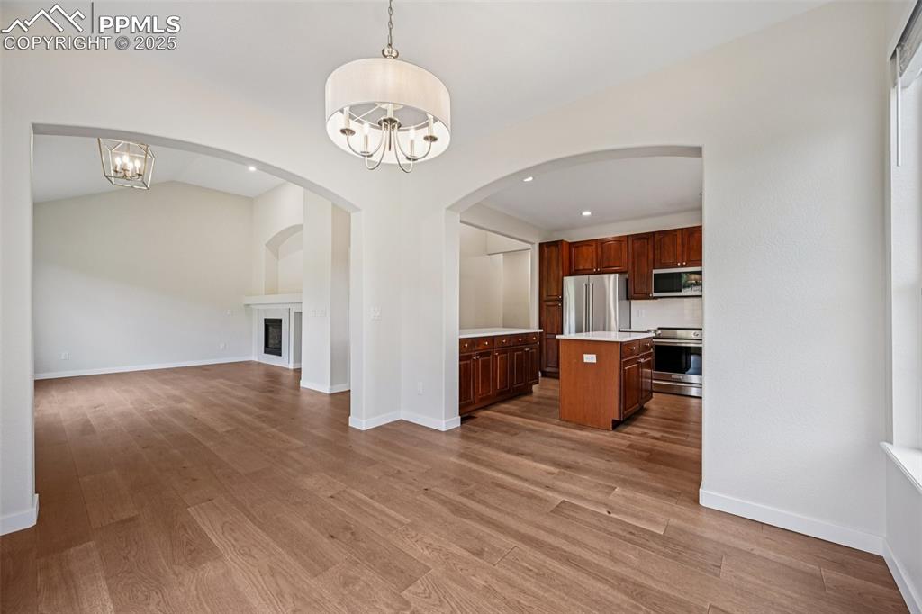 Image 28 of 50: Kitchen