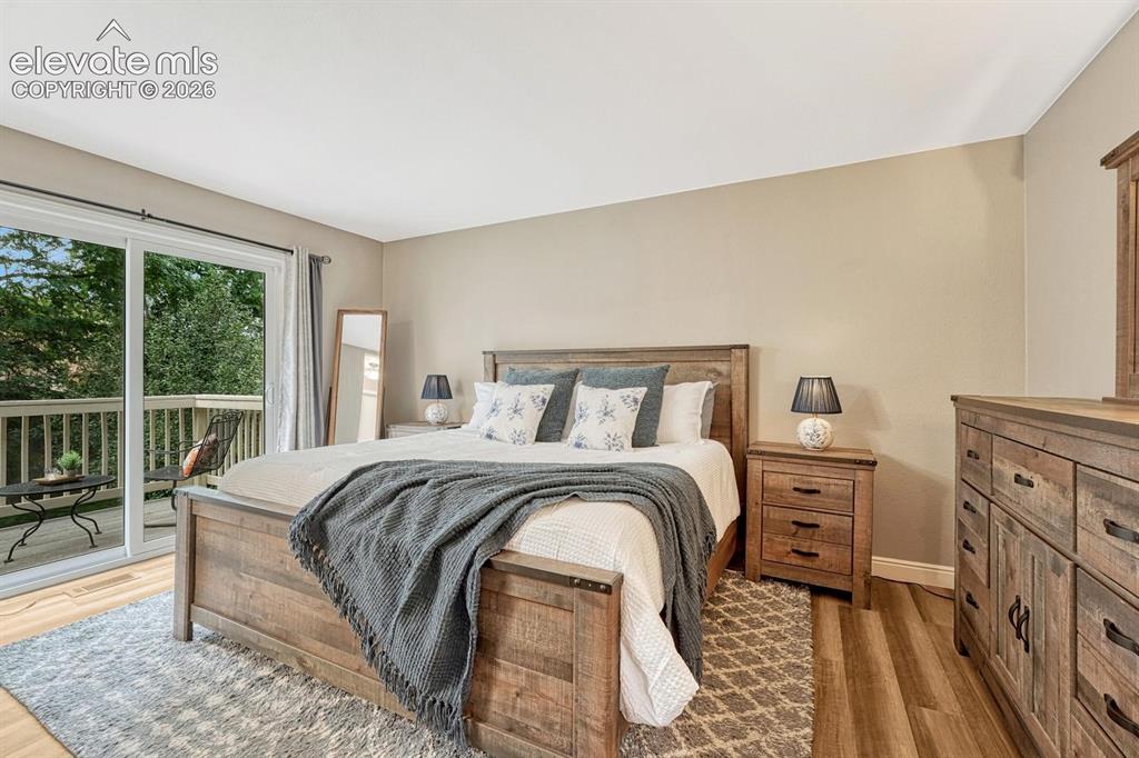 Image 16 of 49: Bedroom