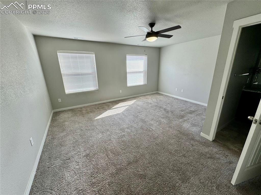 Image 15 of 25: Bedroom