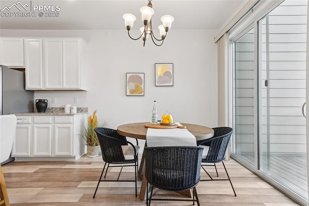 Image 12 of 37: Dining Area