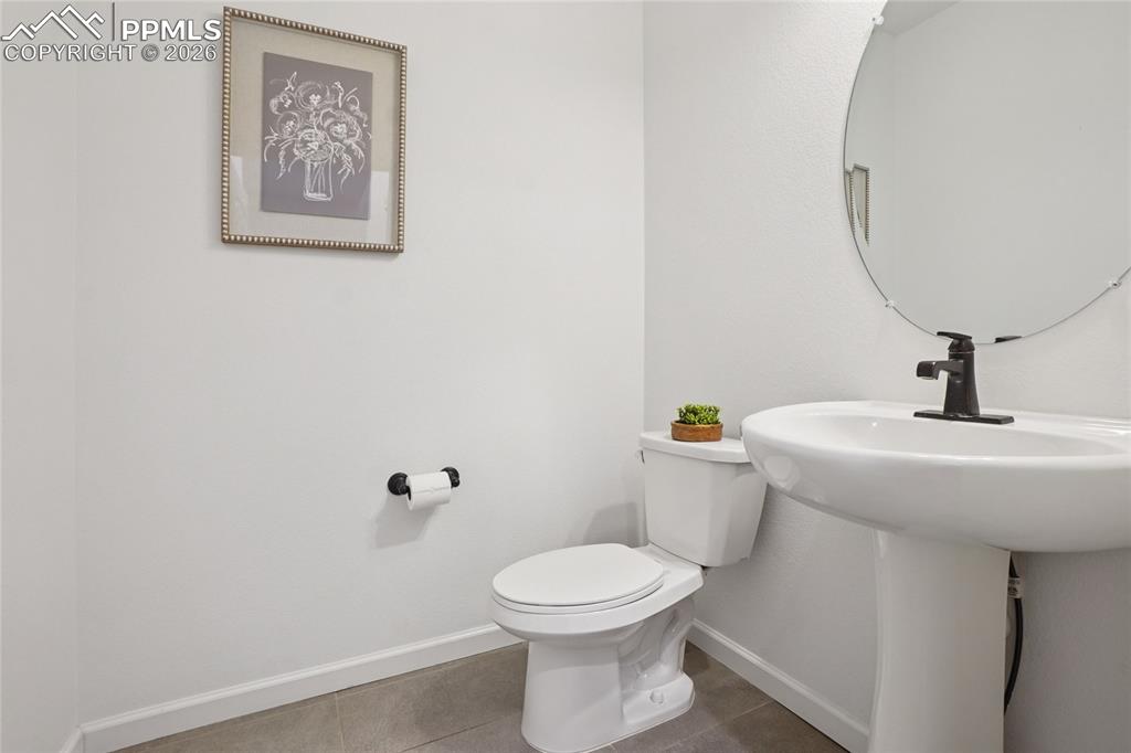 Image 15 of 37: Bathroom