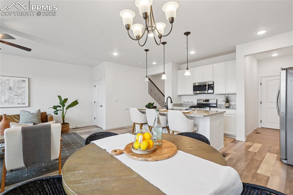 Image 6 of 37: Dining Area