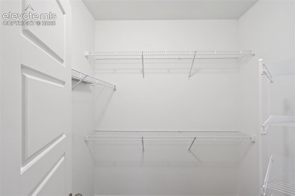 Image 33 of 49: Closet