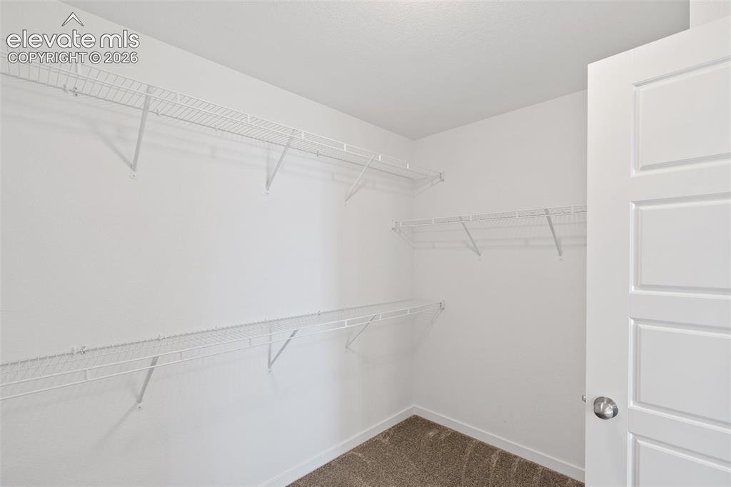 Image 46 of 49: Closet