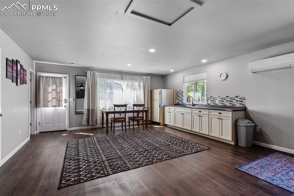 Image 25 of 35: ADU Studio