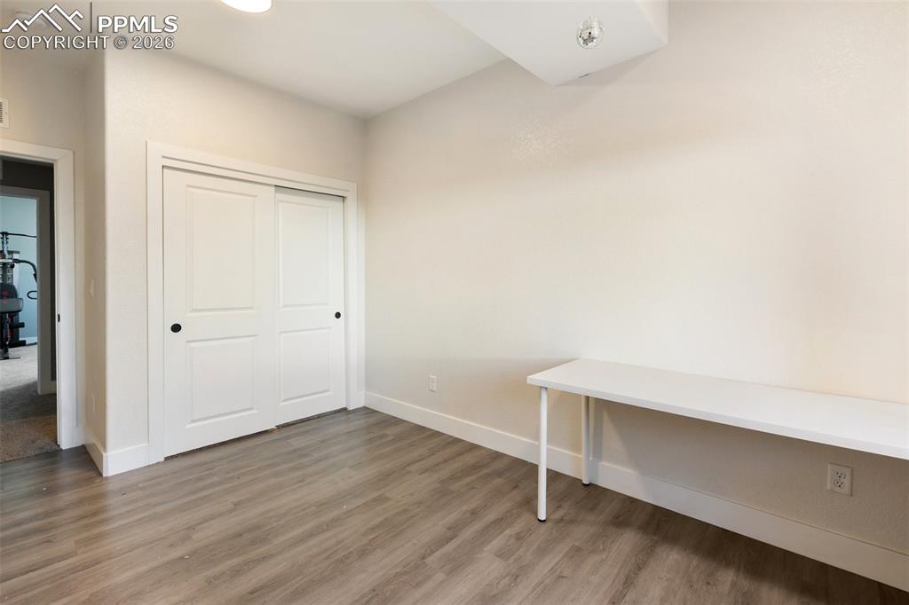 Image 37 of 50: Bedroom