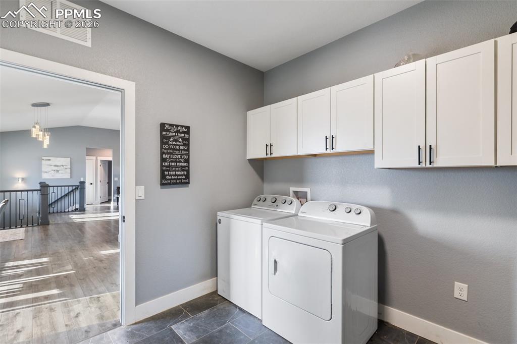 Image 43 of 50: Laundry