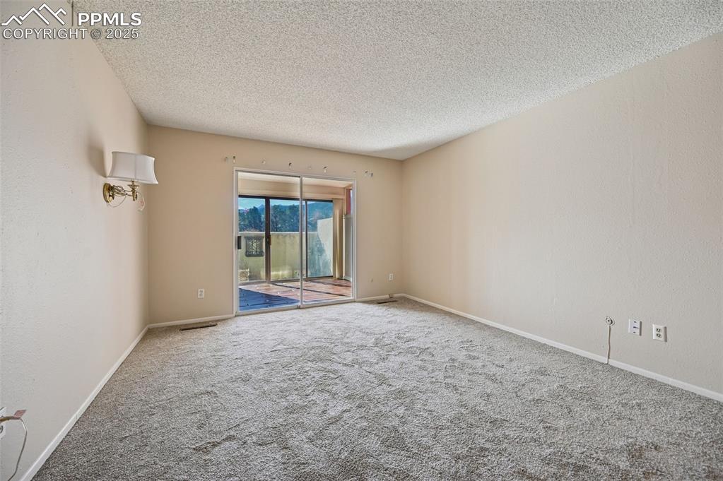 Image 14 of 32: Master Bedroom