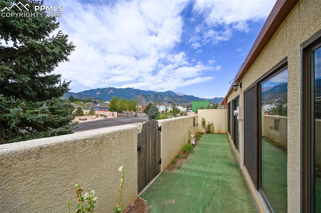 Image 23 of 32: View