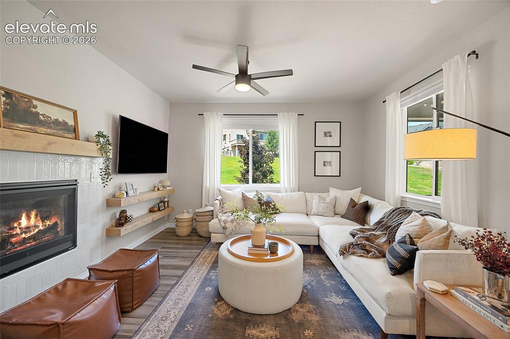 Image 11 of 35: Living Room