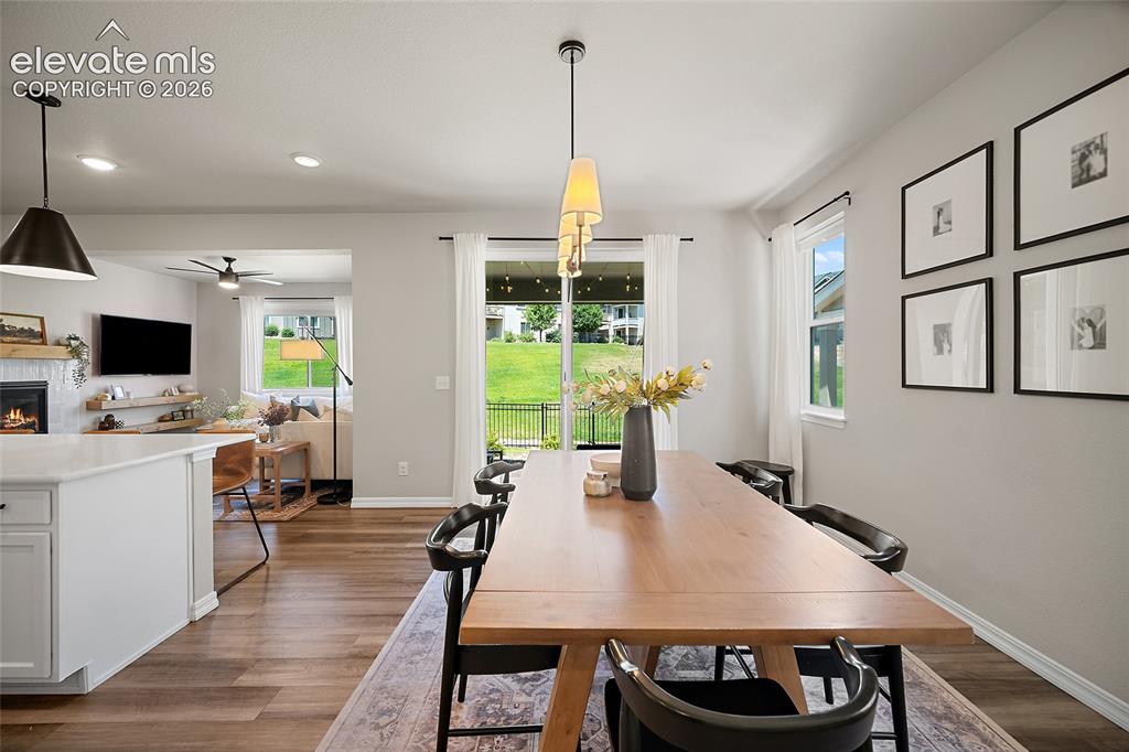 Image 15 of 35: Dining Area