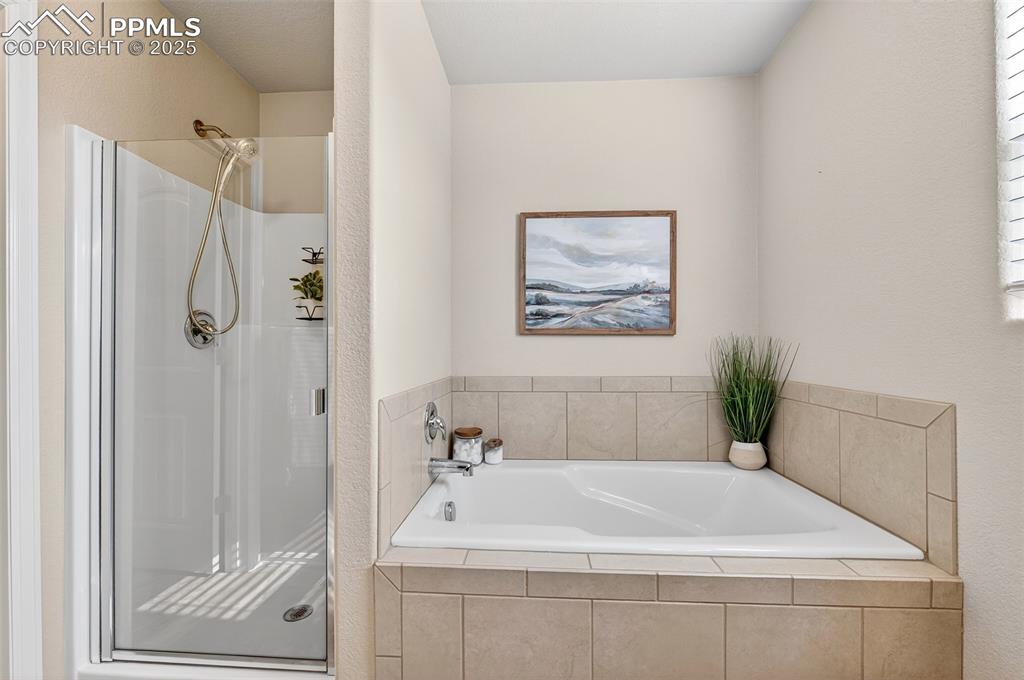 Image 21 of 46: Master Bathroom