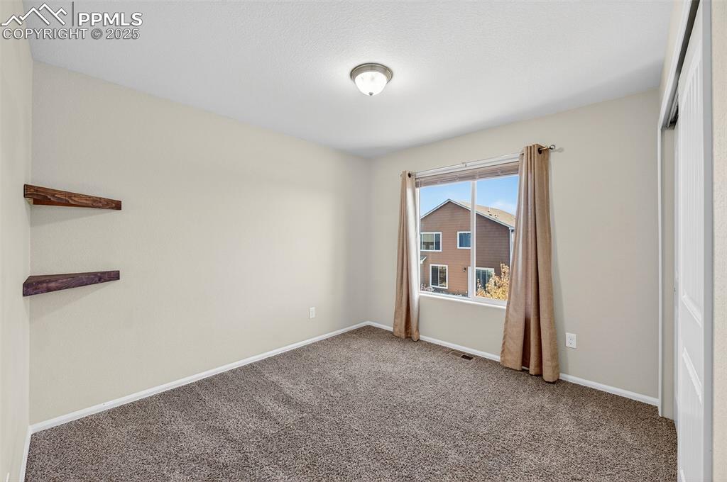 Image 23 of 46: Bedroom