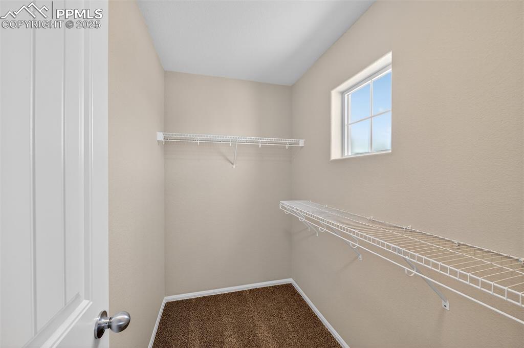 Image 28 of 46: Closet