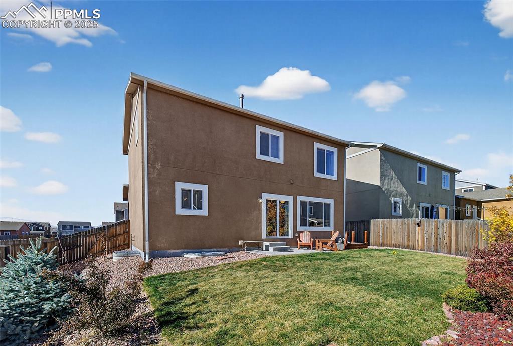 Image 38 of 46: Back of Structure