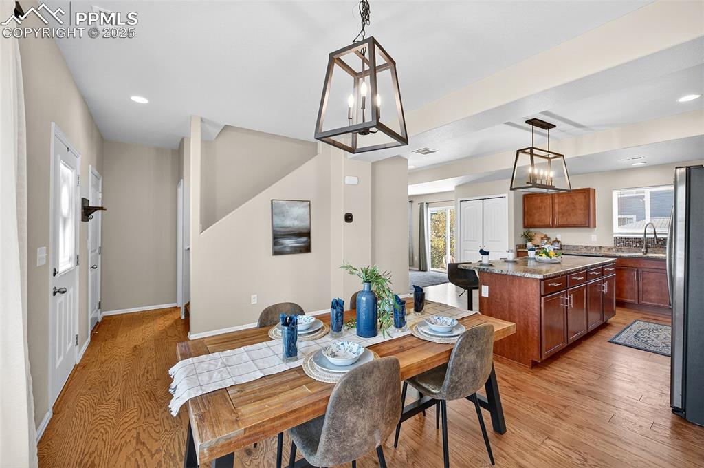 Image 6 of 46: Dining Area