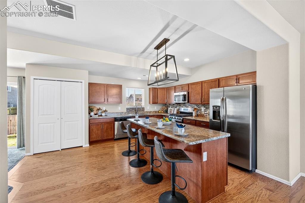 Image 8 of 46: Kitchen