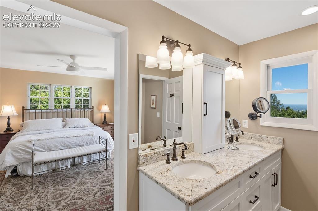 Image 14 of 38: Bathroom