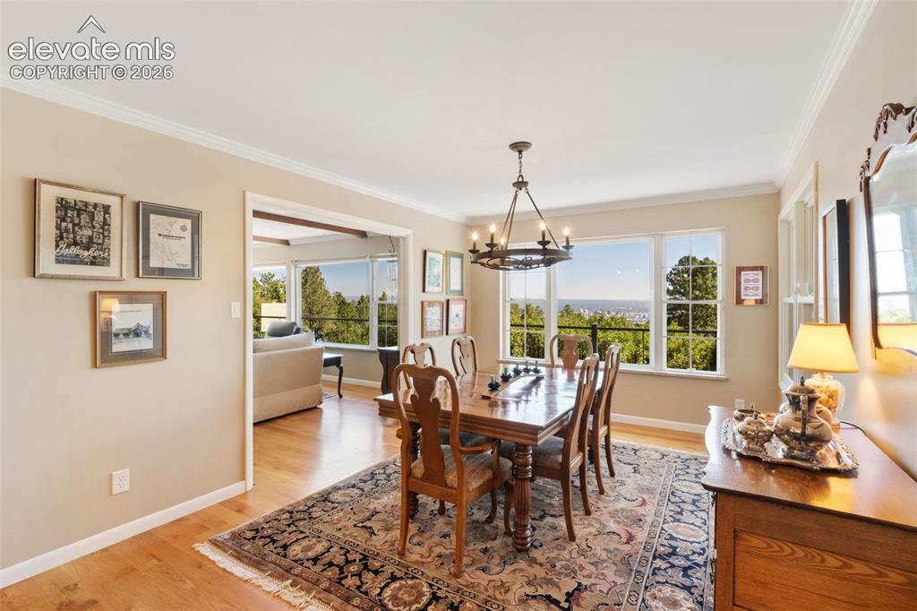 Image 6 of 38: Dining Area