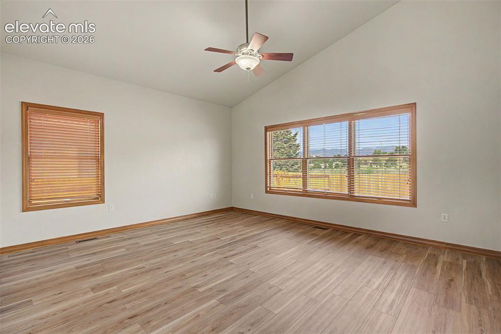 Image 19 of 39: Bedroom