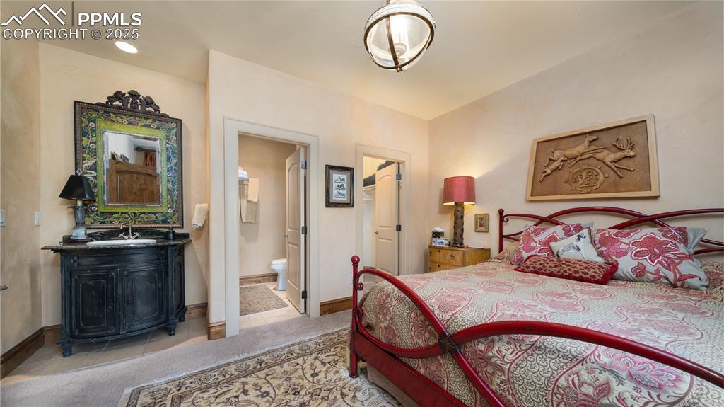 Image 27 of 42: Bedroom