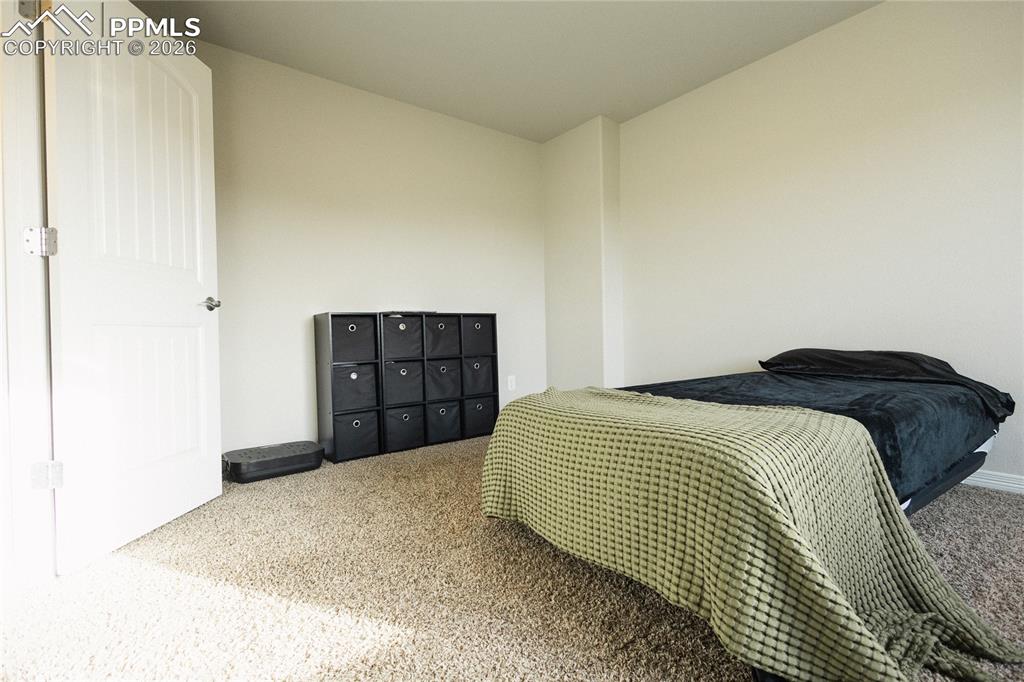 Image 26 of 37: Bedroom