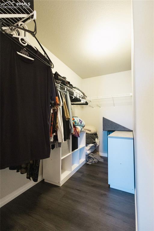 Image 30 of 37: Closet