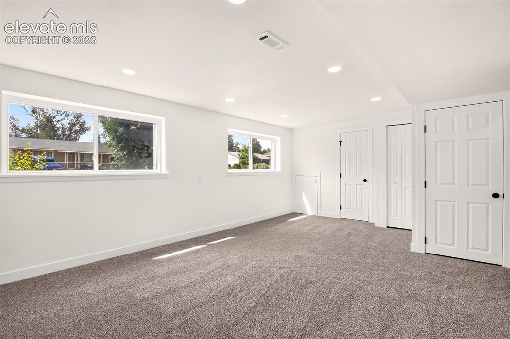 Image 19 of 38: Family Room