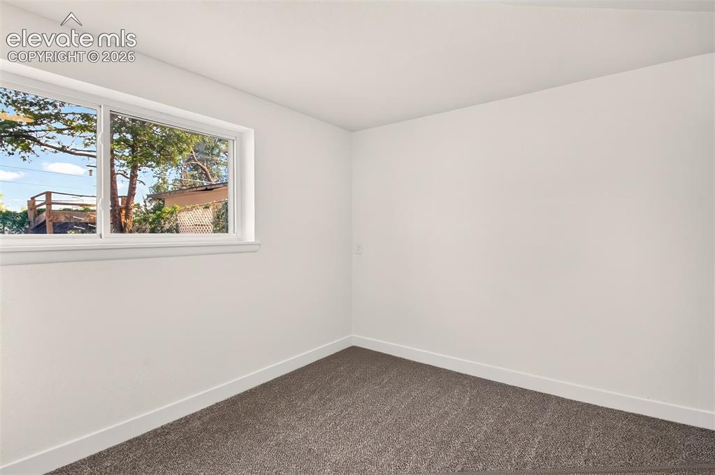 Image 21 of 38: Family Room