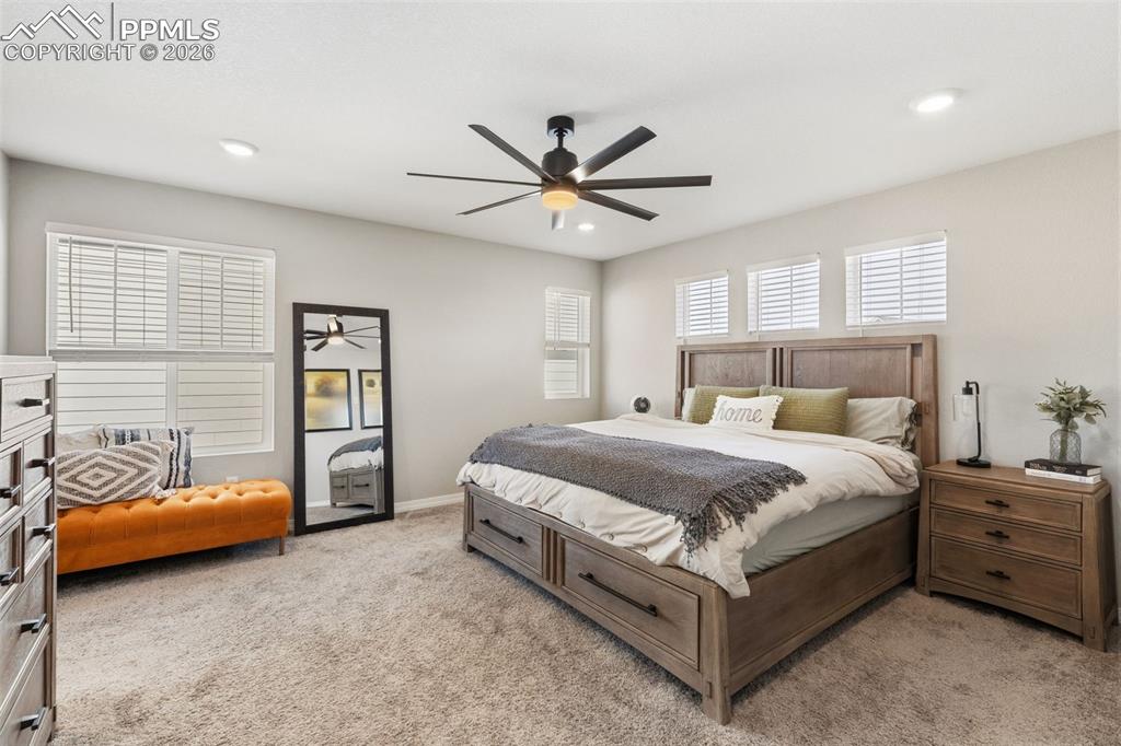 Image 12 of 30: Bedroom