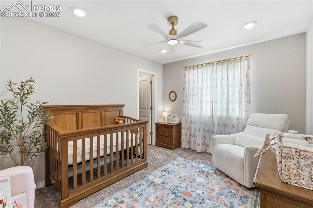 Image 16 of 30: Bedroom