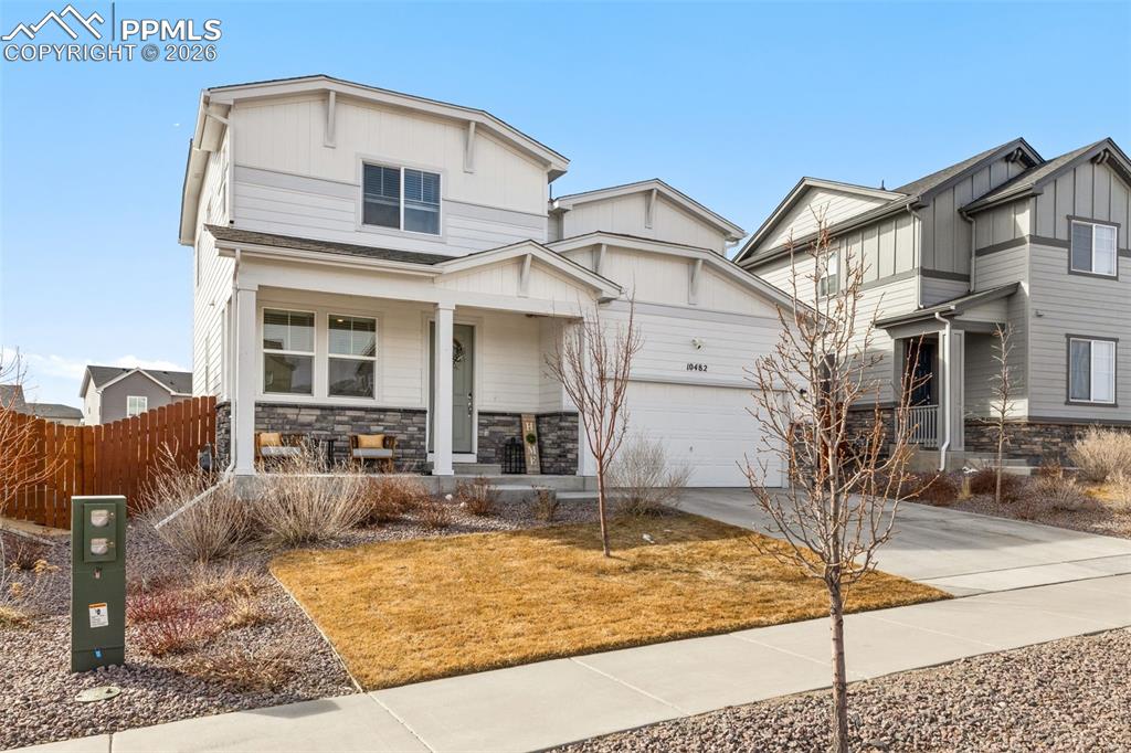 Image 2 of 30: Front of Structure