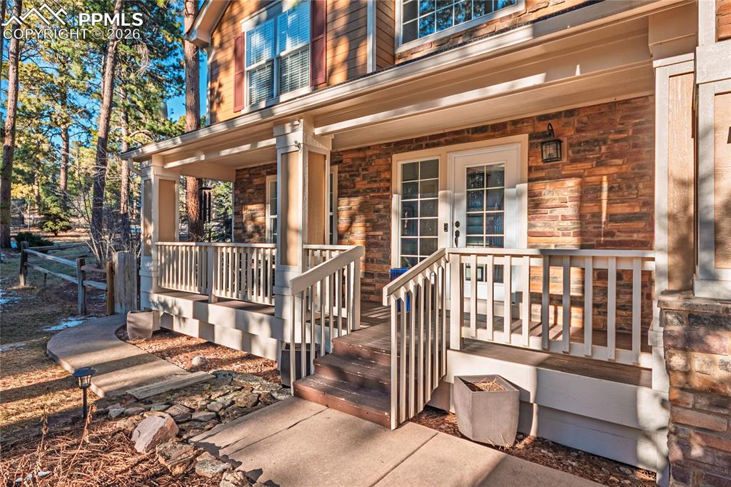 Image 4 of 50: Entry