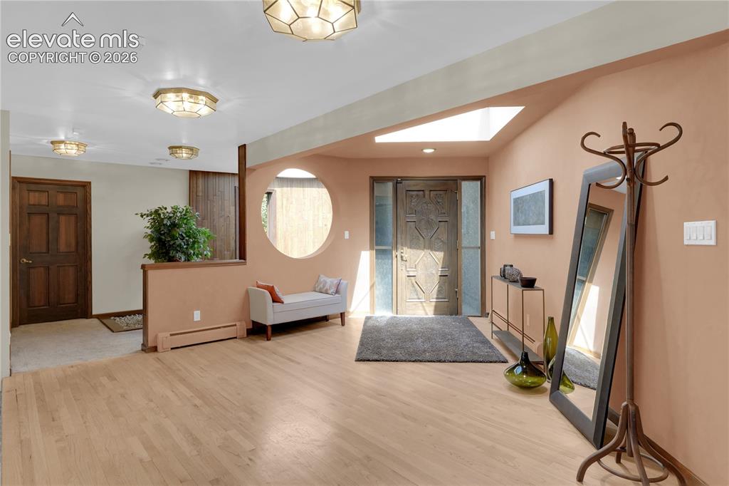 Image 11 of 46: Entrance Foyer