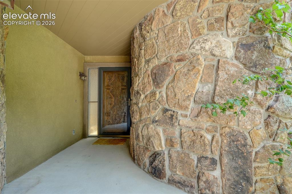 Image 41 of 46: Entry