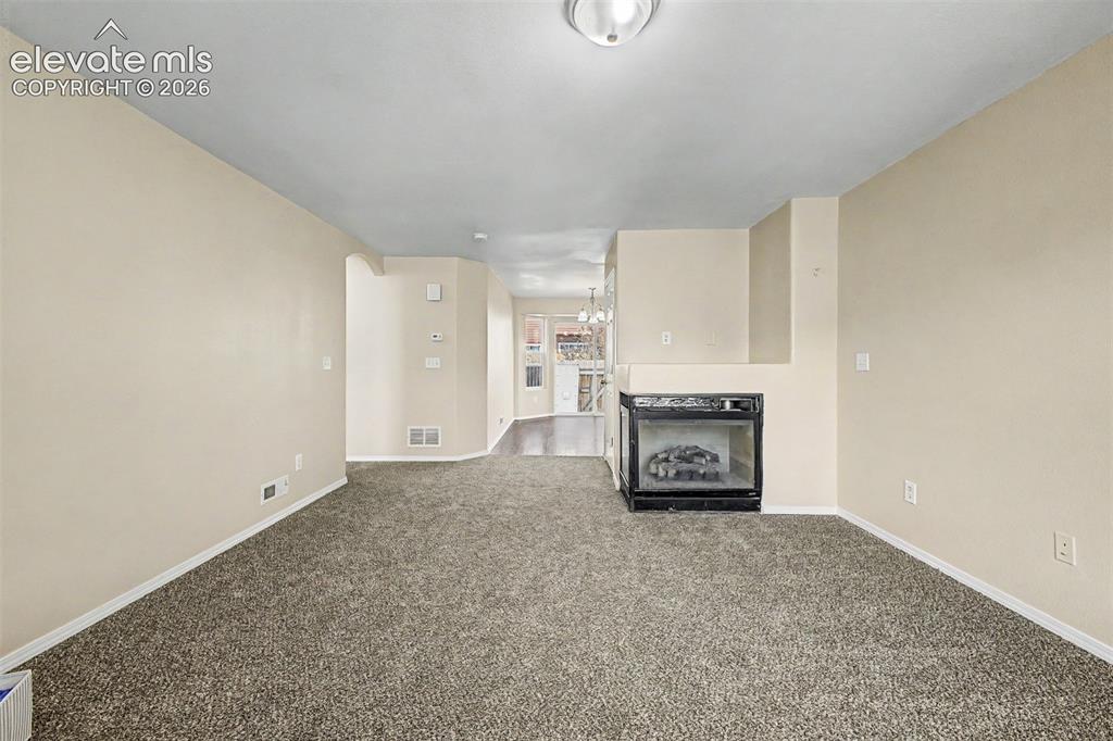 Image 5 of 32: Living Room