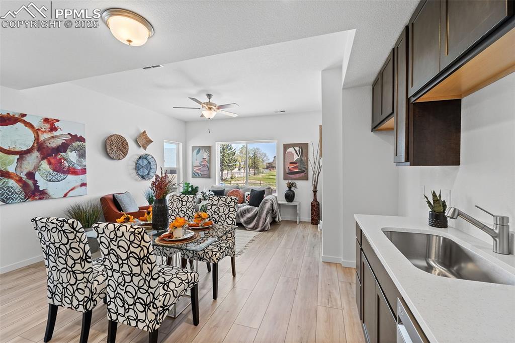 Image 13 of 28: Dining Area