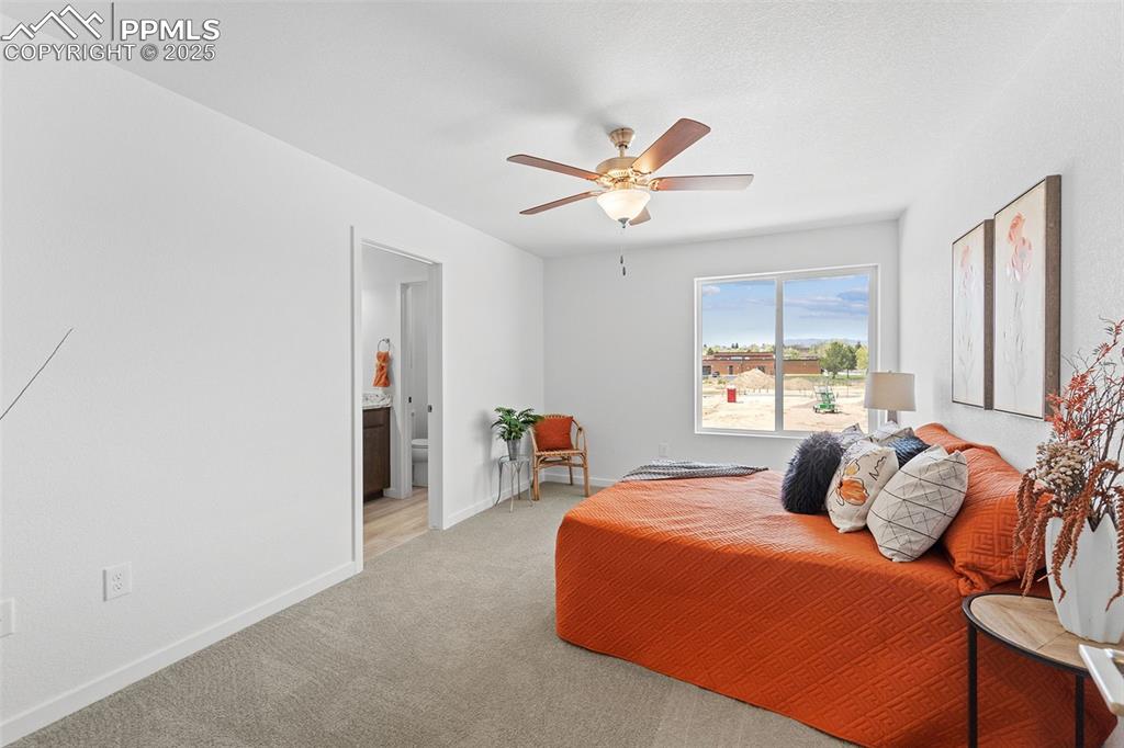 Image 15 of 28: Bedroom