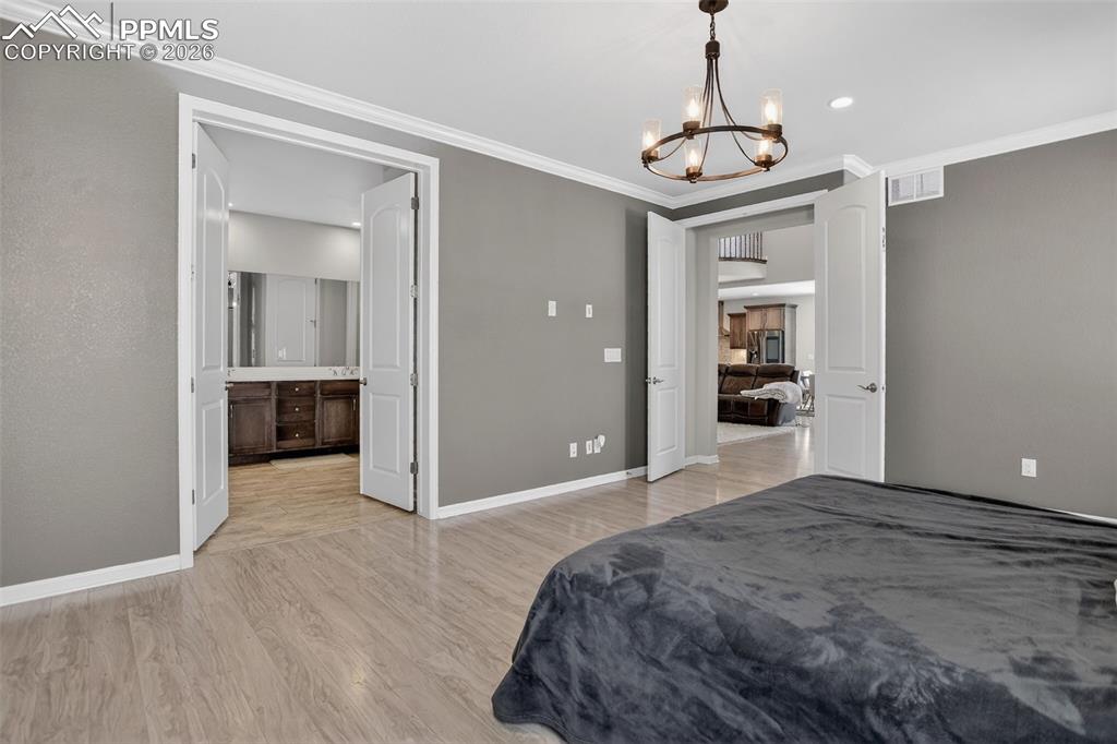 Image 31 of 42: Bedroom