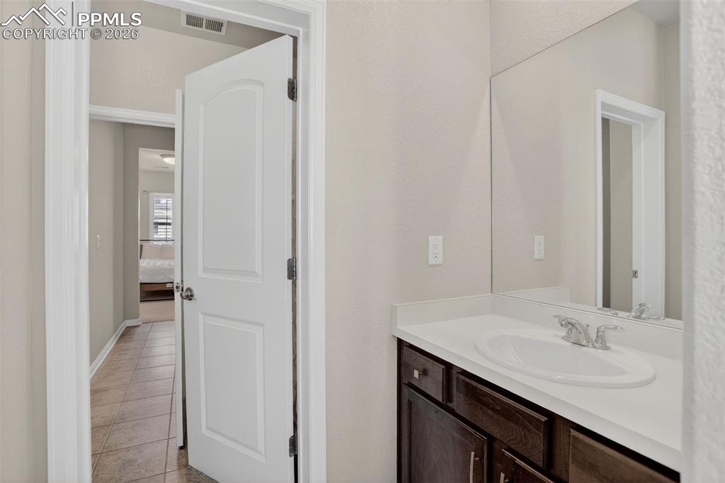 Image 38 of 42: Bathroom