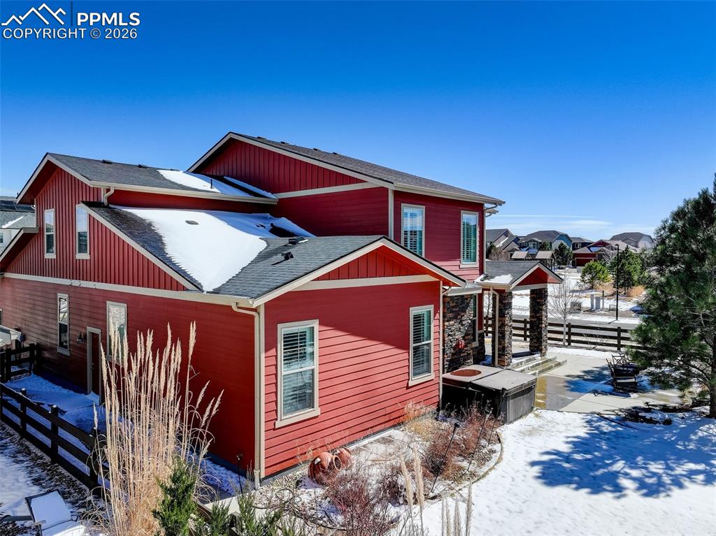 Image 9 of 42: Side of Structure