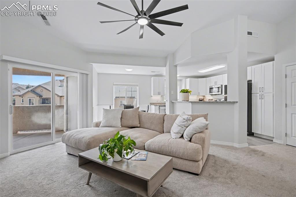 Image 10 of 30: Living Room