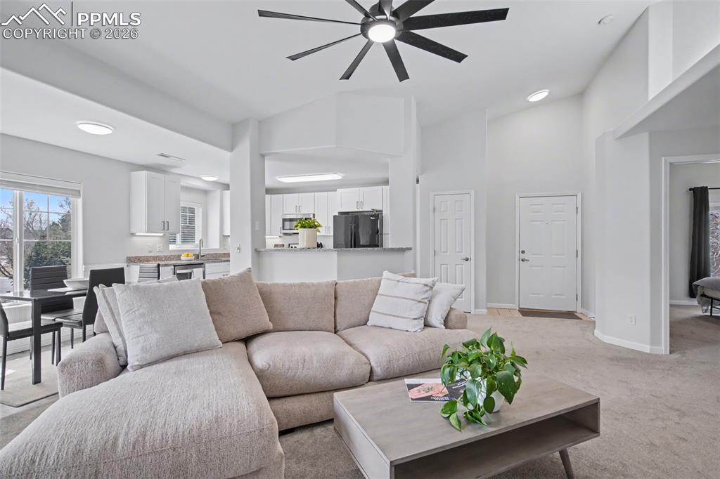 Image 11 of 30: Living Room