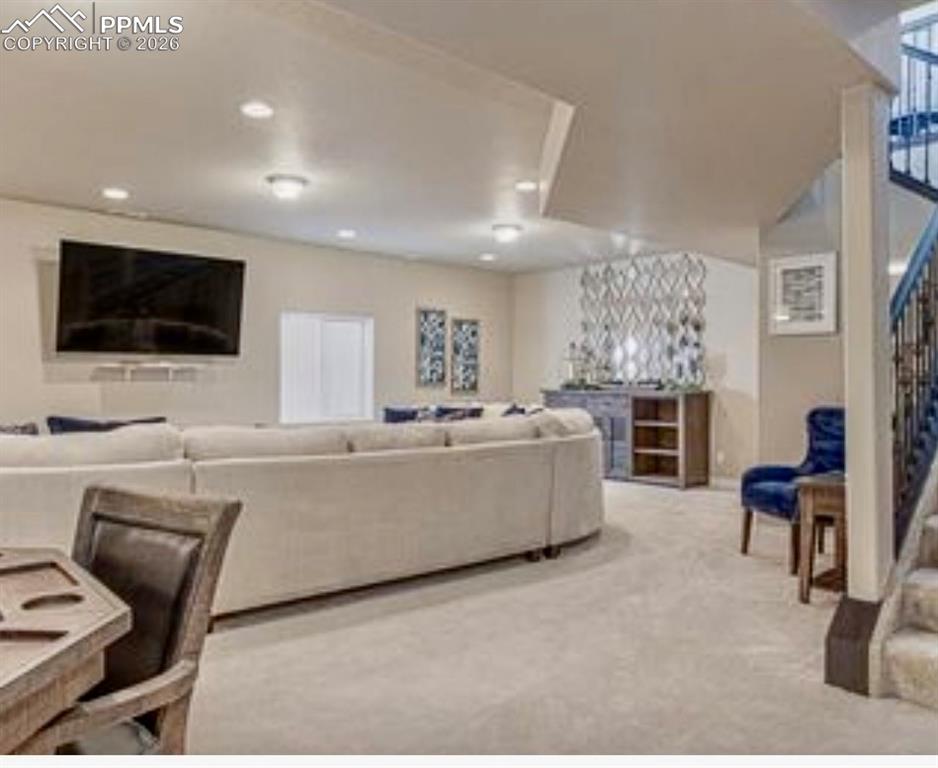 Image 15 of 24: Living Room