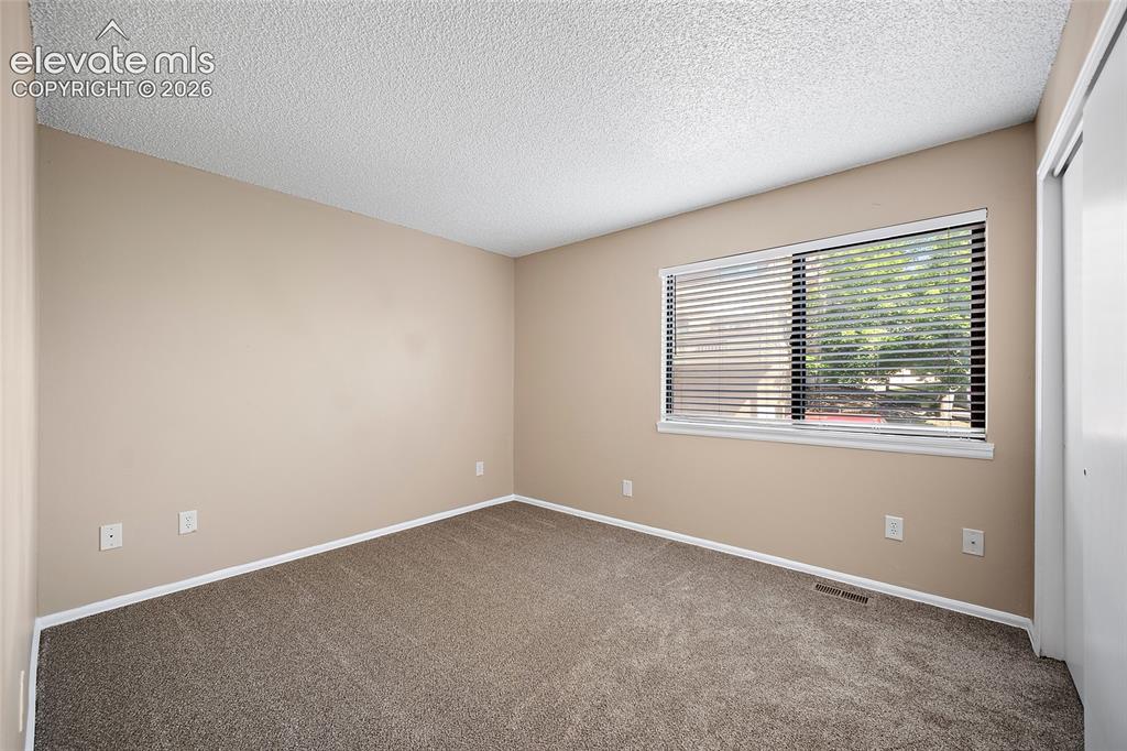 Image 21 of 42: Bedroom