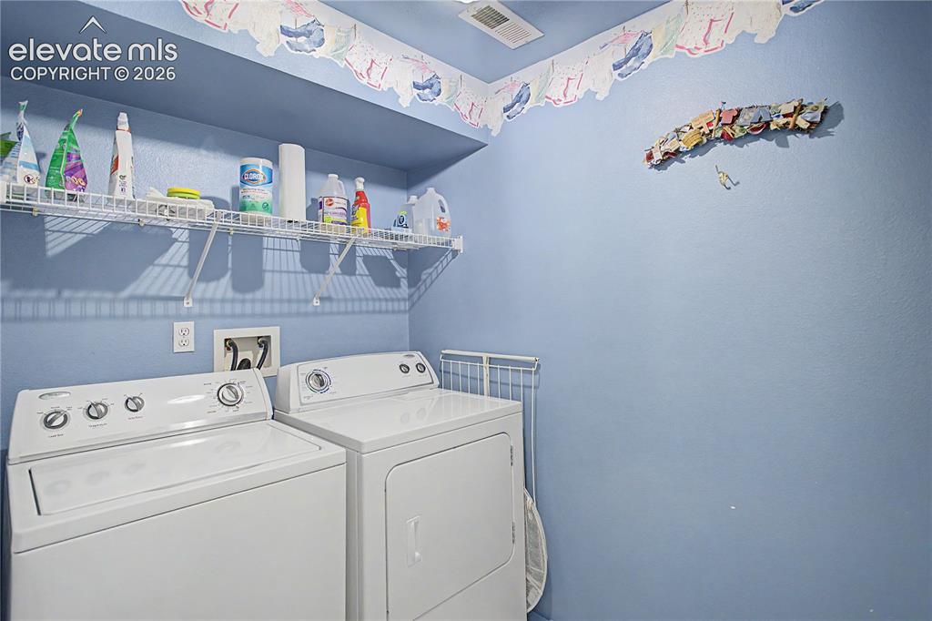 Image 29 of 40: Washer & Dryer included